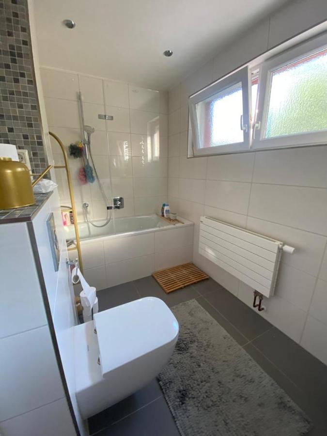 Schoenes Zimmer Im Charmanten Haus เบอร์ลิน ภายนอก รูปภาพ